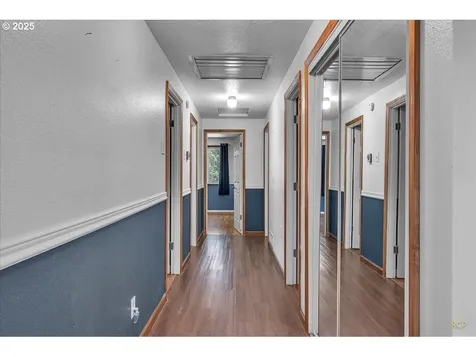 7650 Old Pacific Highway N Castle Rock WA 98611