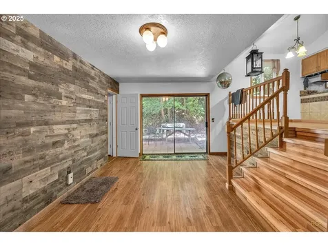 7650 Old Pacific Highway N Castle Rock WA 98611