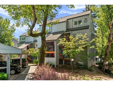 4 Touchstone Lake Oswego OR 97035