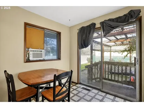 4715 SE 94th Avenue Portland OR 97266