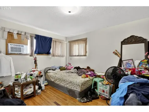 4715 SE 94th Avenue Portland OR 97266