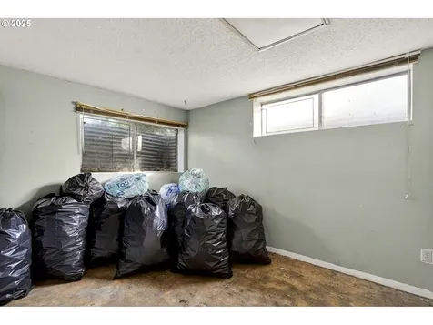 4715 SE 94th Avenue Portland OR 97266