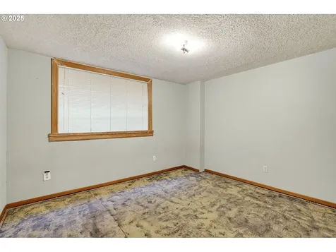 4715 SE 94th Avenue Portland OR 97266