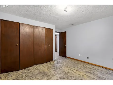 4715 SE 94th Avenue Portland OR 97266