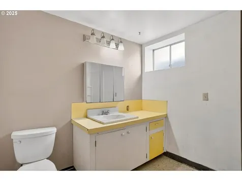 4715 SE 94th Avenue Portland OR 97266