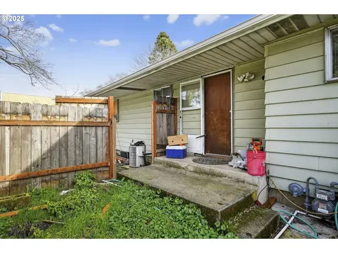 4715 SE 94th Avenue Portland OR 97266