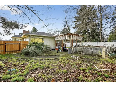 4715 SE 94th Avenue Portland OR 97266