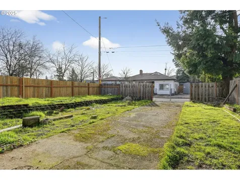 4715 SE 94th Avenue Portland OR 97266
