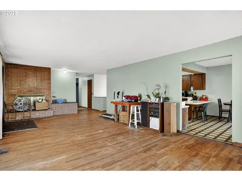 4715 SE 94th Avenue Portland OR 97266