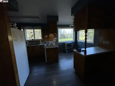 10055 Fairview Road Tillamook OR 97141