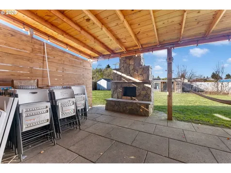 3715 Monroe Avenue NE Salem OR 97301