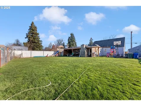 3715 Monroe Avenue NE Salem OR 97301