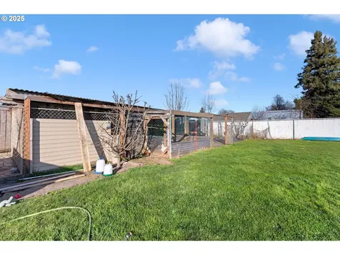 3715 Monroe Avenue NE Salem OR 97301
