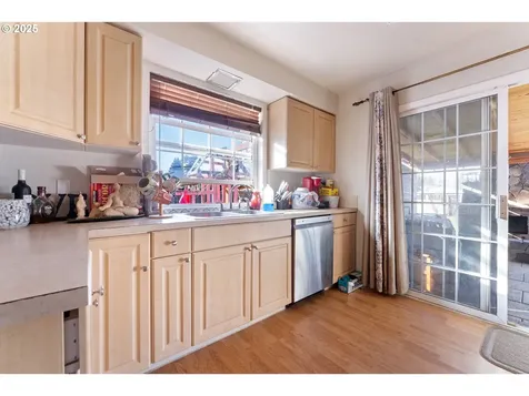 3715 Monroe Avenue NE Salem OR 97301