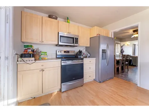 3715 Monroe Avenue NE Salem OR 97301