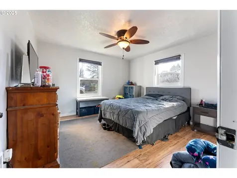 3715 Monroe Avenue NE Salem OR 97301