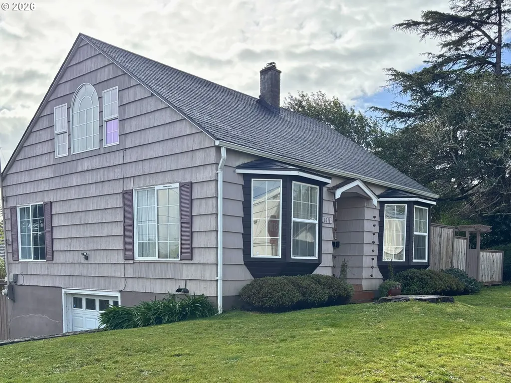 1011 Ingersoll Street Coos Bay OR 97420