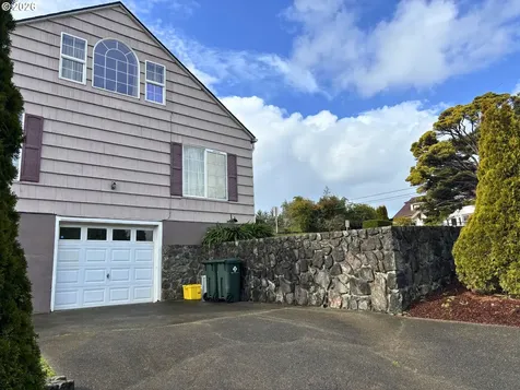 1011 Ingersoll Street Coos Bay OR 97420