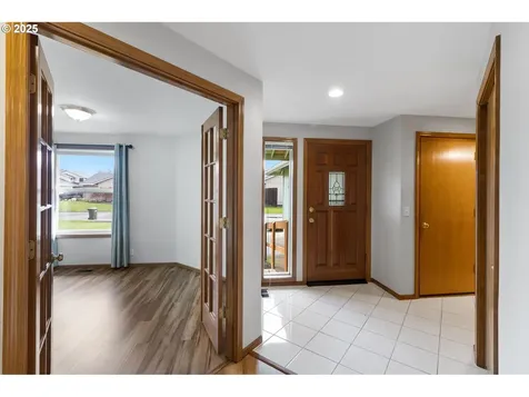 2744 Dayna Lane Eugene OR 97408