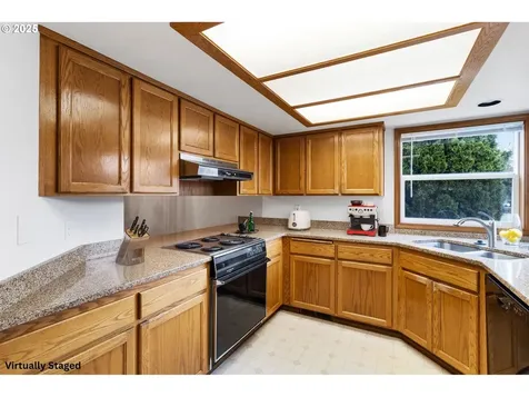 2744 Dayna Lane Eugene OR 97408