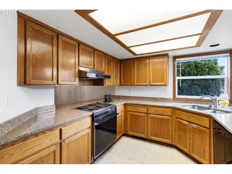 2744 Dayna Lane Eugene OR 97408