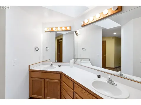2744 Dayna Lane Eugene OR 97408
