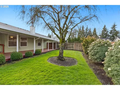 2744 Dayna Lane Eugene OR 97408