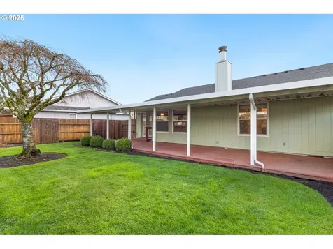 2744 Dayna Lane Eugene OR 97408