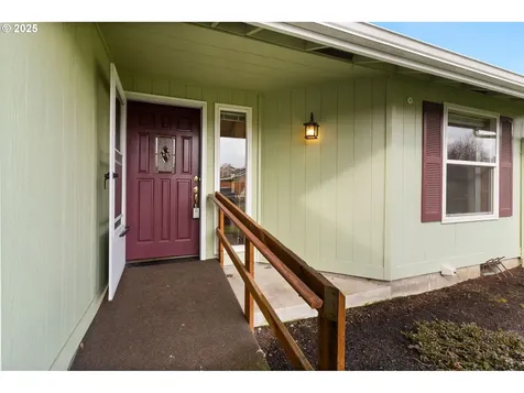 2744 Dayna Lane Eugene OR 97408