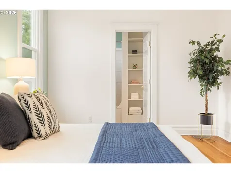 4310 SE 52nd Avenue Portland OR 97206