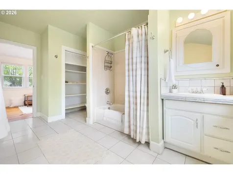 4310 SE 52nd Avenue Portland OR 97206