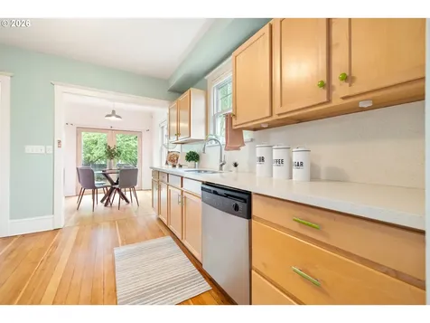 4310 SE 52nd Avenue Portland OR 97206