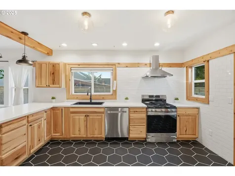 4811 SE 60th Avenue Portland OR 97206