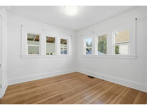 4811 SE 60th Avenue Portland OR 97206