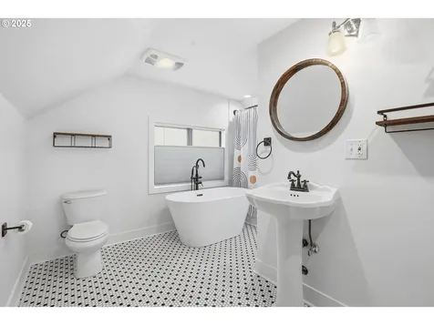 4811 SE 60th Avenue Portland OR 97206