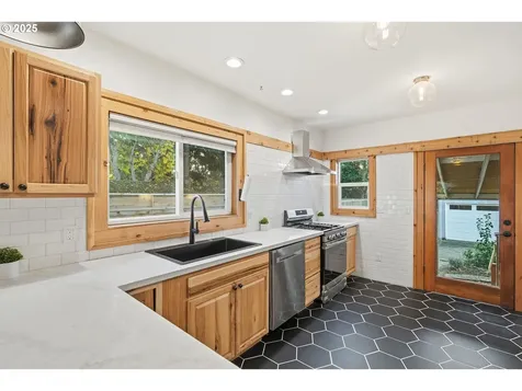 4811 SE 60th Avenue Portland OR 97206