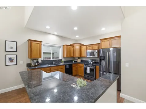338 NW Foxglove Street Dallas OR 97338