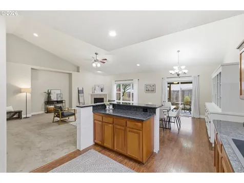 338 NW Foxglove Street Dallas OR 97338