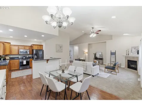 338 NW Foxglove Street Dallas OR 97338