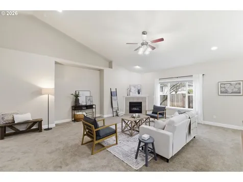 338 NW Foxglove Street Dallas OR 97338