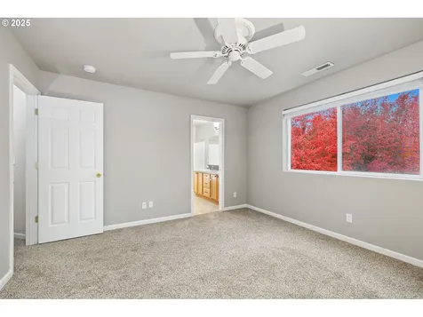 3215 SE Robin Circle Hillsboro OR 97123