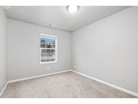 3215 SE Robin Circle Hillsboro OR 97123