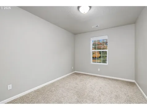 3215 SE Robin Circle Hillsboro OR 97123