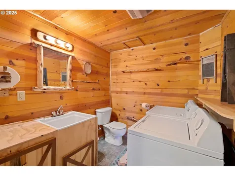 93011 Labeck Road Astoria OR 97103