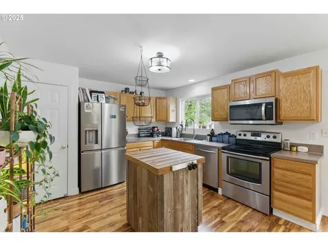 1155 NW 7th Avenue Camas WA 98607