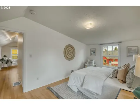 1404 NE 58th Avenue Portland OR 97213