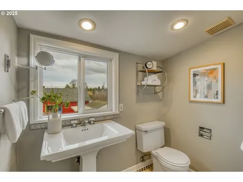 1404 NE 58th Avenue Portland OR 97213