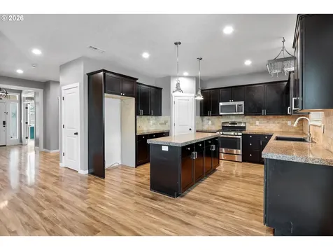 203 N 40th Avenue Ridgefield WA 98642