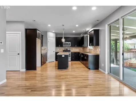 203 N 40th Avenue Ridgefield WA 98642