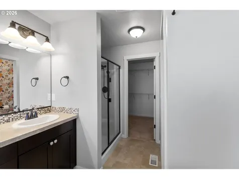 203 N 40th Avenue Ridgefield WA 98642